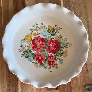 The Pioneer Woman White and Red Scalloped Dish
